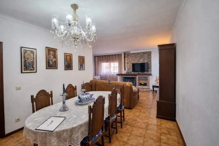 Moradia T4 para Venda em Alvarelhos e Guidões Foto 6