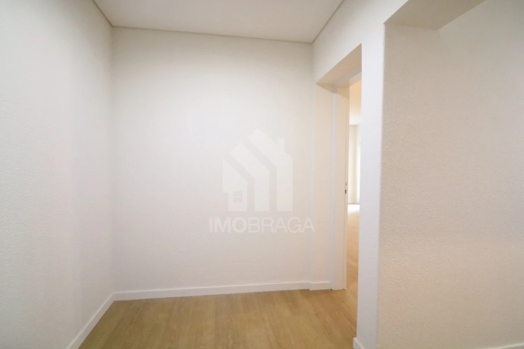 Apartamento T2 para Arrendamento em São Vitor (Braga) Foto 4