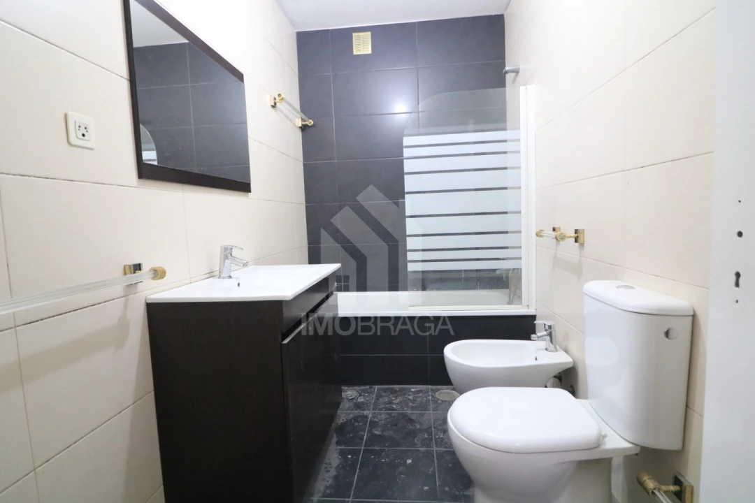 Apartamento T2 para Arrendamento em São Vitor (Braga) Foto 7
