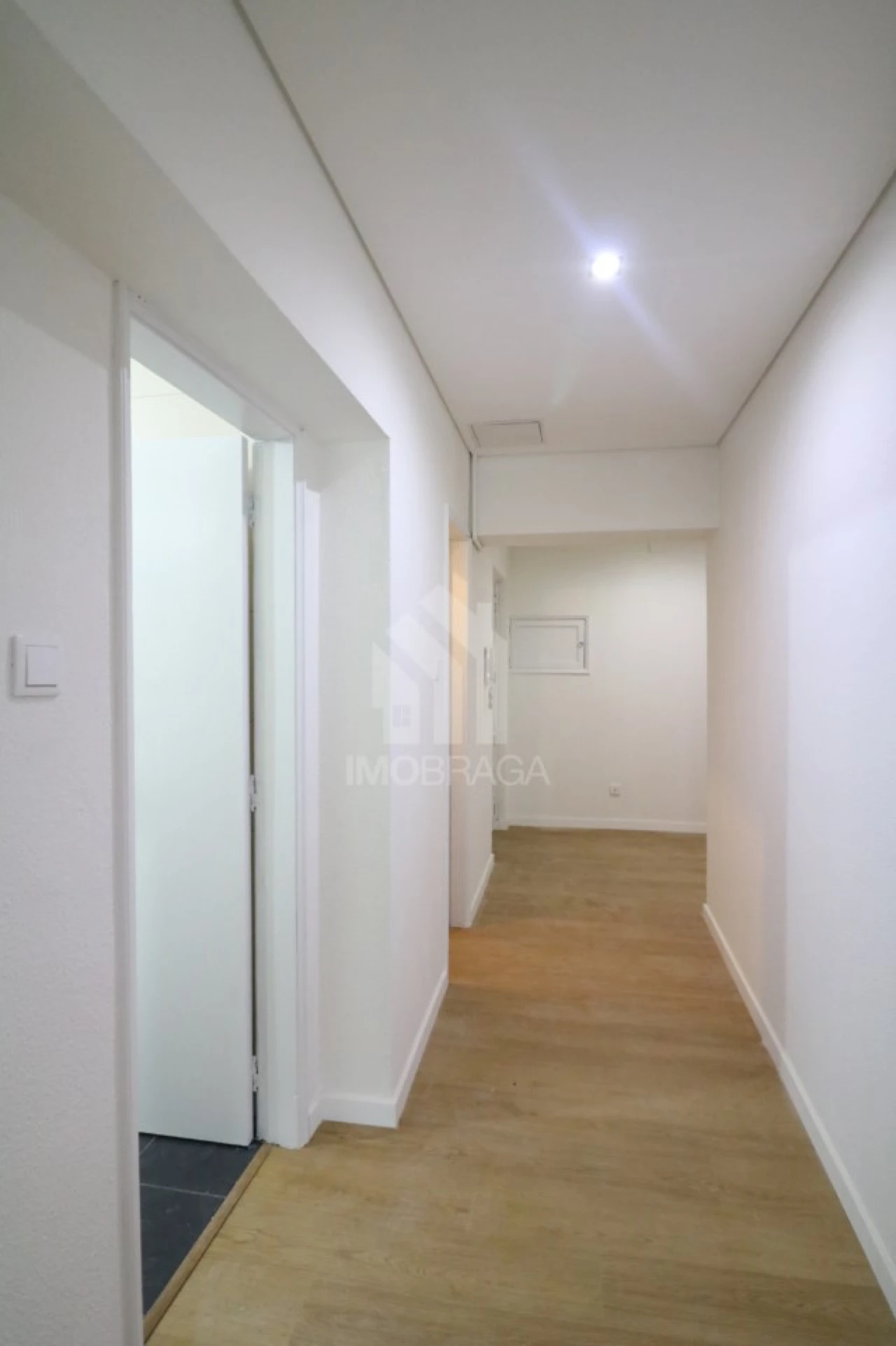 Apartamento T2 para Arrendamento em São Vitor (Braga) Foto 9