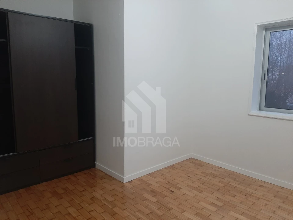 Apartamento T2 para Arrendamento em São Vitor (Braga) Foto 20