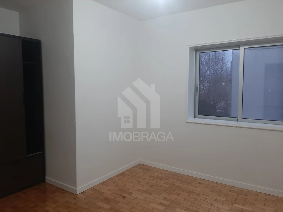 Apartamento T2 para Arrendamento em São Vitor (Braga) Foto 21