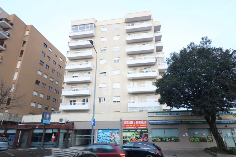 Apartamento T2 para Arrendamento em São Vitor (Braga) Foto 1