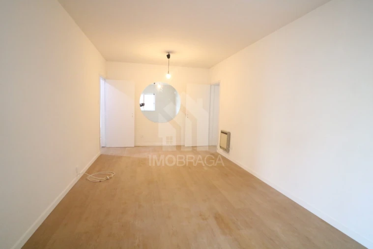 Apartamento T2 para Arrendamento em São Vitor (Braga) Foto 11