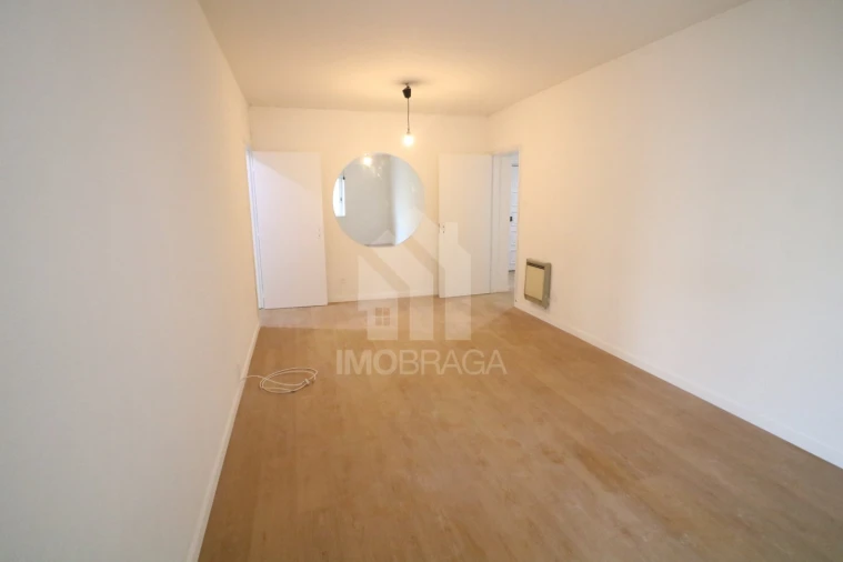 Apartamento T2 para Arrendamento em São Vitor (Braga) Foto 13