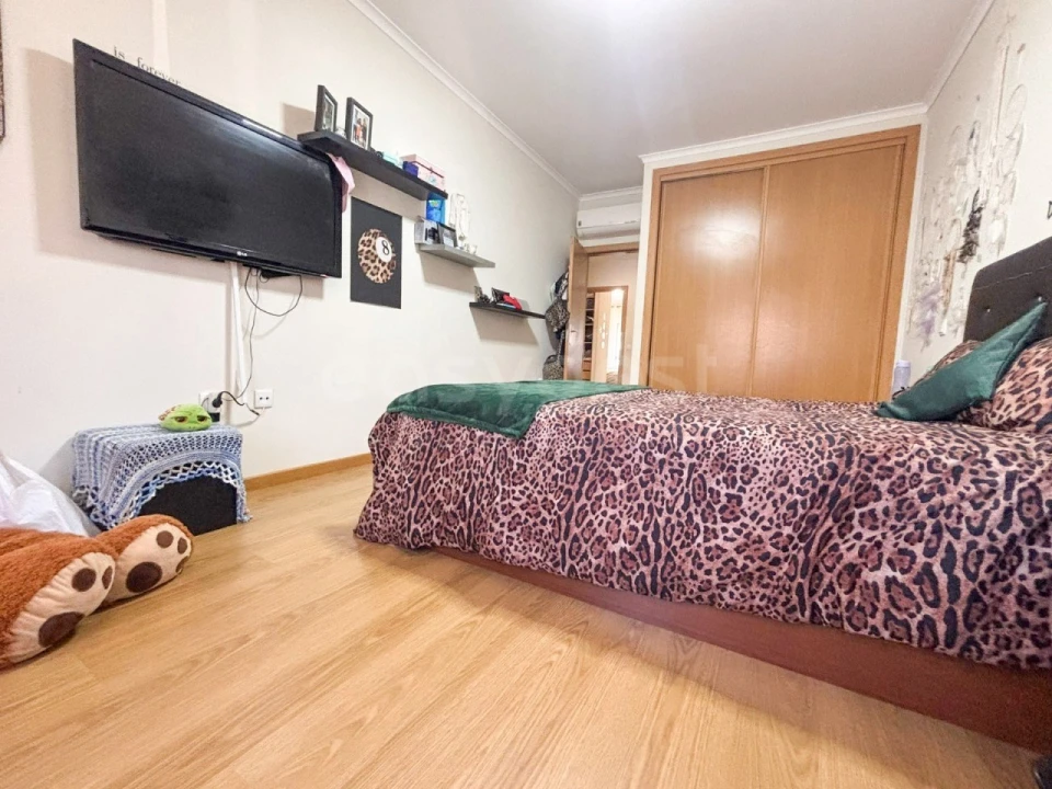 Apartamento T4 para Venda em Moita Foto 8