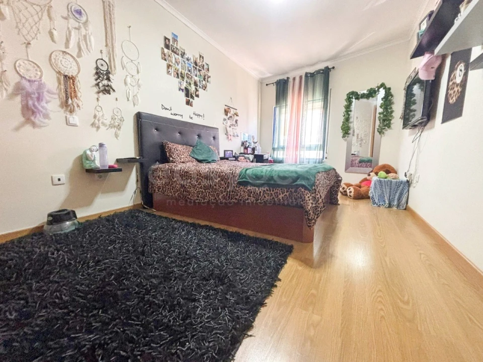 Apartamento T4 para Venda em Moita Foto 12