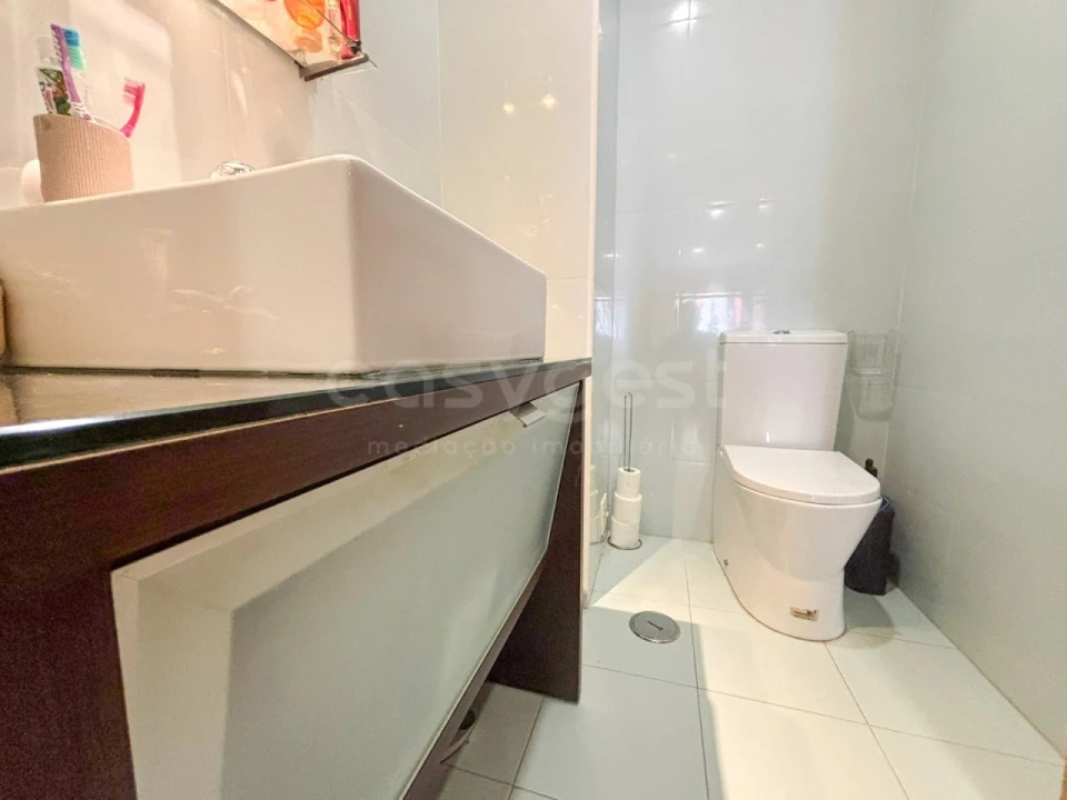 Apartamento T4 para Venda em Moita Foto 21