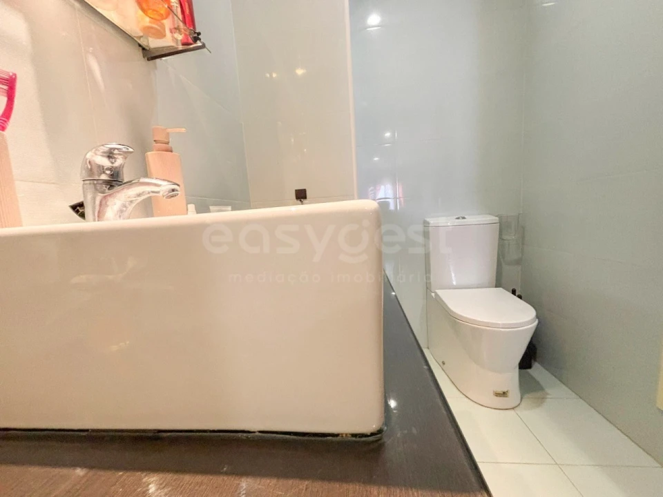 Apartamento T4 para Venda em Moita Foto 22