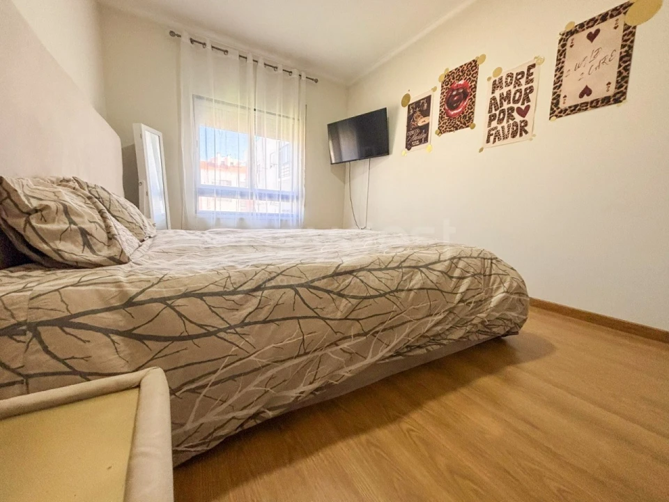 Apartamento T4 para Venda em Moita Foto 28