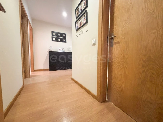 Apartamento T4 para Venda em Moita Foto 5