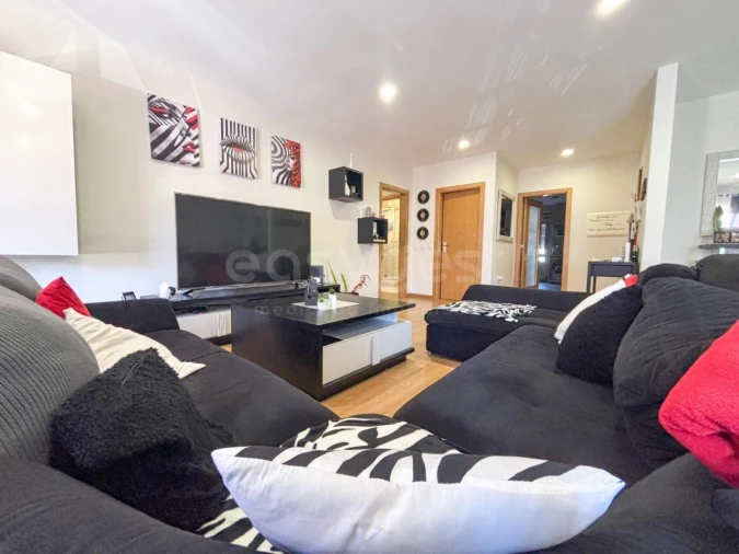 Apartamento T4 para Venda em Moita Foto 6