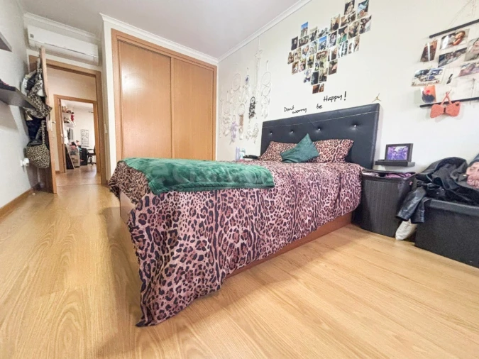Apartamento T4 para Venda em Moita Foto 11