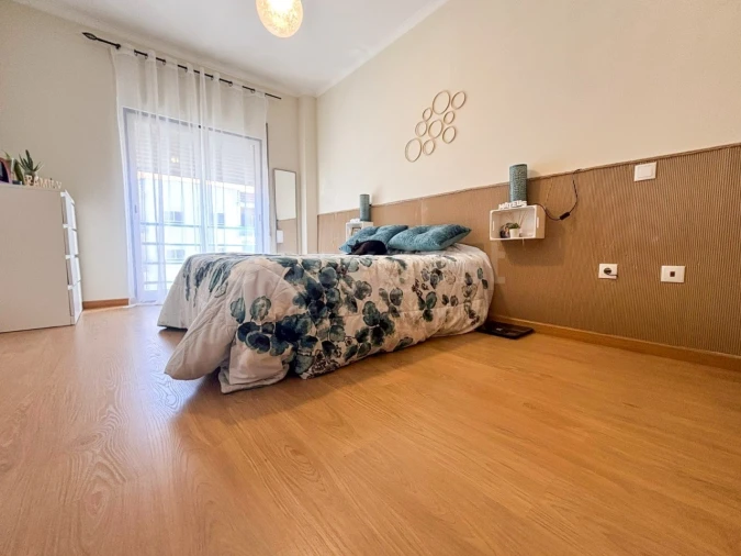 Apartamento T4 para Venda em Moita Foto 15