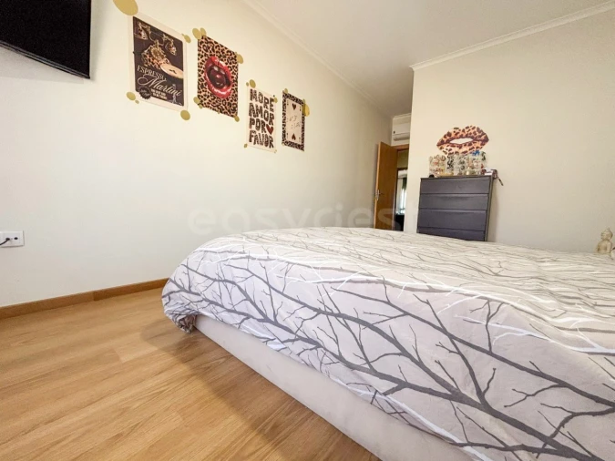 Apartamento T4 para Venda em Moita Foto 25