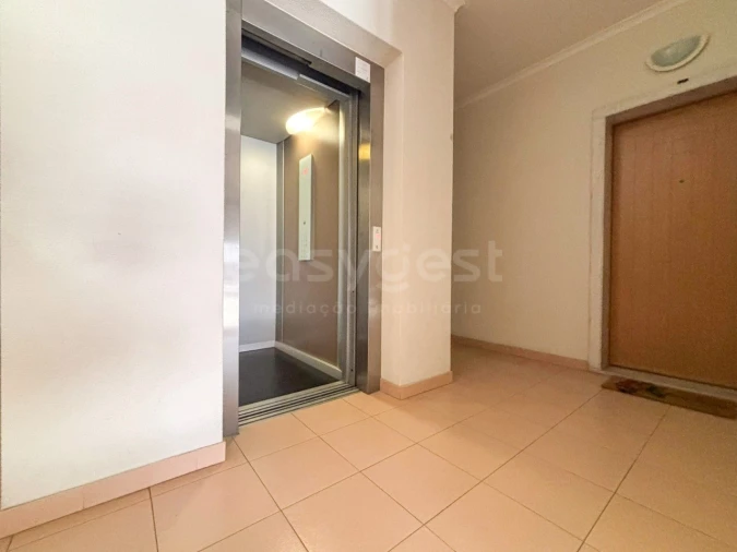 Apartamento T4 para Venda em Moita Foto 42