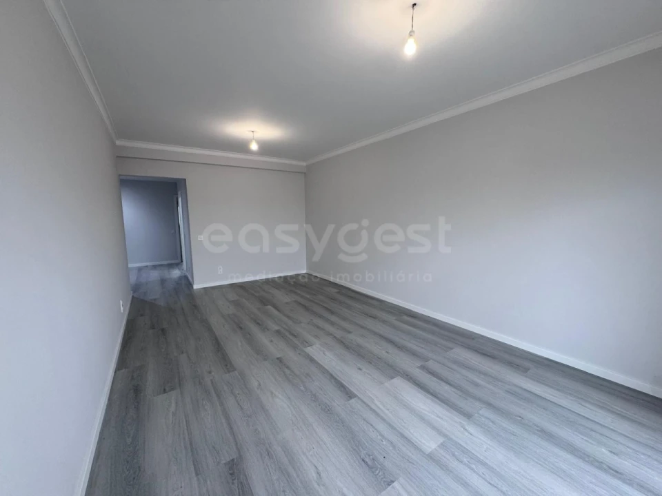 Apartamento T2 para Venda em Quarteira Foto 19