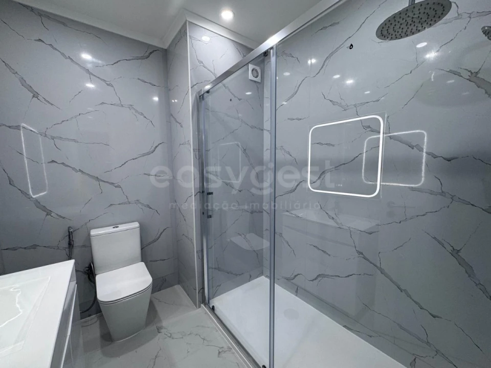 Apartamento T2 para Venda em Quarteira Foto 22