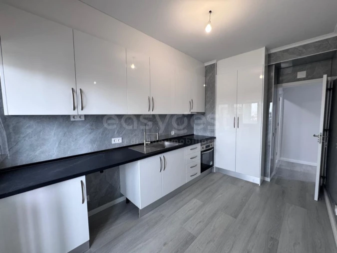 Apartamento T2 para Venda em Quarteira Foto 3