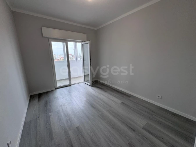 Apartamento T2 para Venda em Quarteira Foto 10