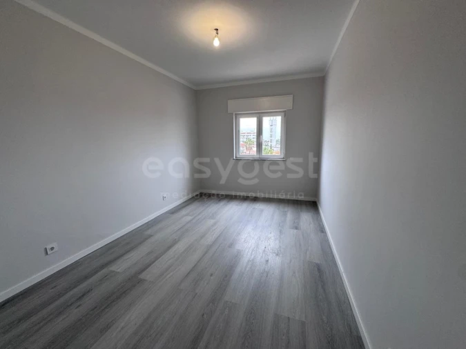 Apartamento T2 para Venda em Quarteira Foto 15