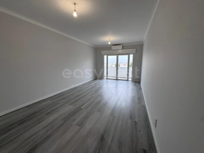 Apartamento T2 para Venda em Quarteira Foto 17