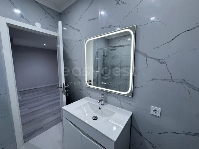 Apartamento T2 para Venda em Quarteira Foto 21