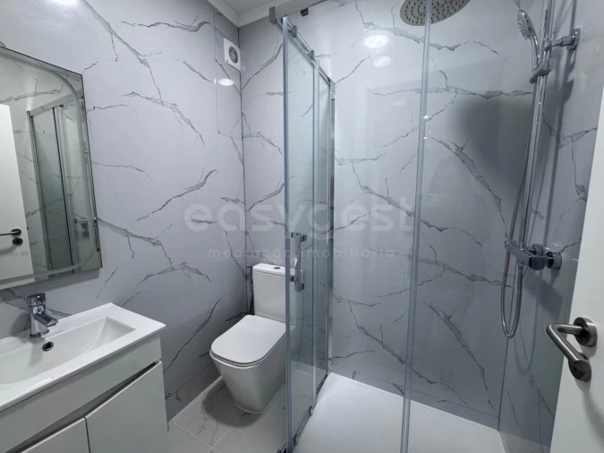 Apartamento T2 para Venda em Quarteira Foto 24