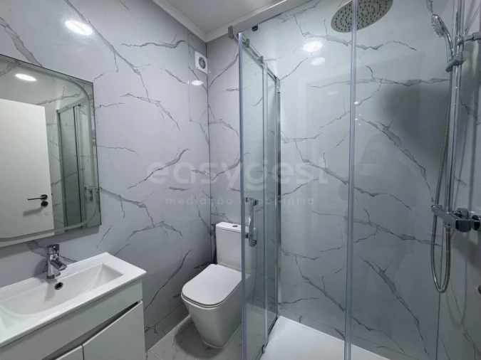 Apartamento T2 para Venda em Quarteira Foto 25