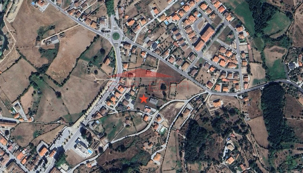 Prédio para Venda em Bornes de Aguiar Foto 6