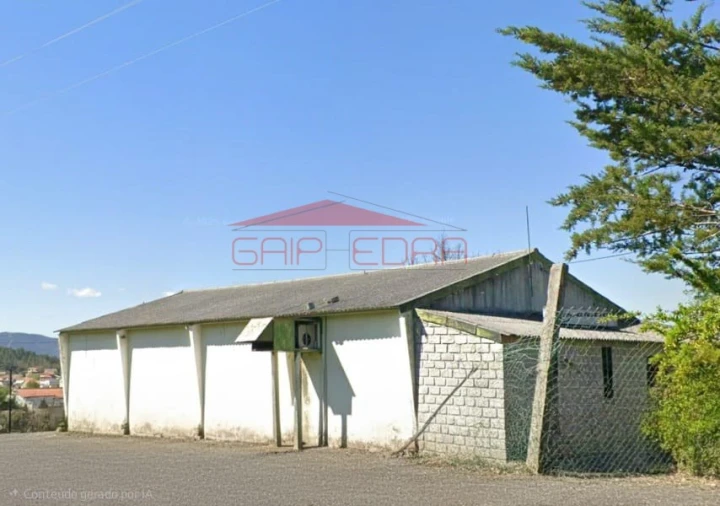 Prédio para Venda em Bornes de Aguiar Foto 2