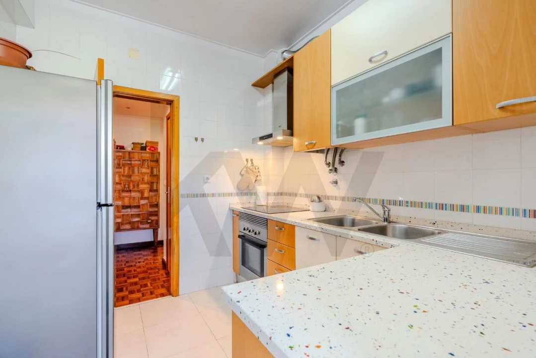Apartamento T2 para Venda em Sacavém e Prior Velho Foto 13