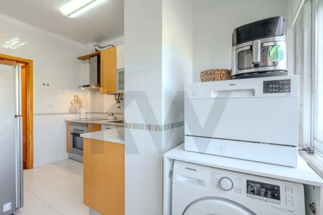 Apartamento T2 para Venda em Sacavém e Prior Velho Foto 16