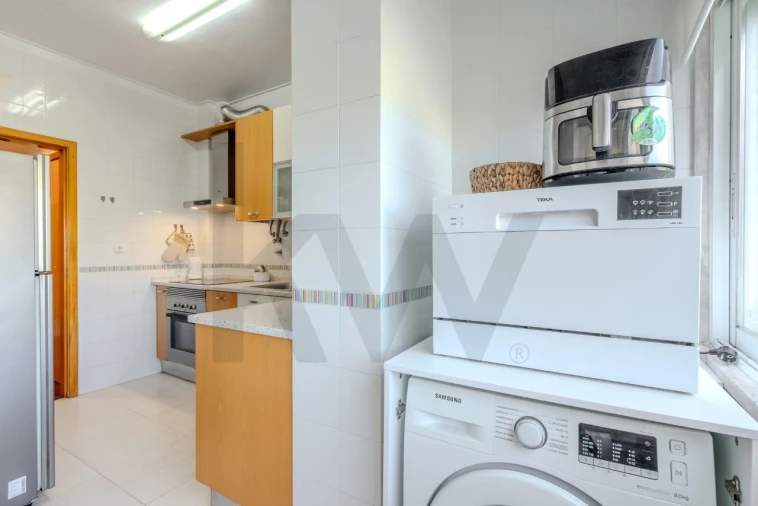 Apartamento T2 para Venda em Sacavém e Prior Velho Foto 16