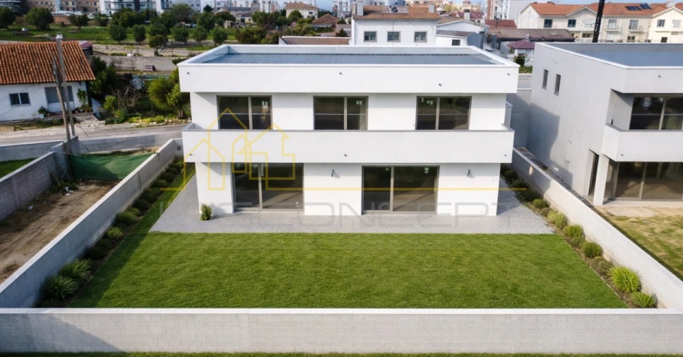 Moradia T3 para Venda em Batalha Foto 4