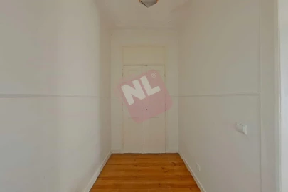 Apartamento T2 para Venda em Santa Maria Maior