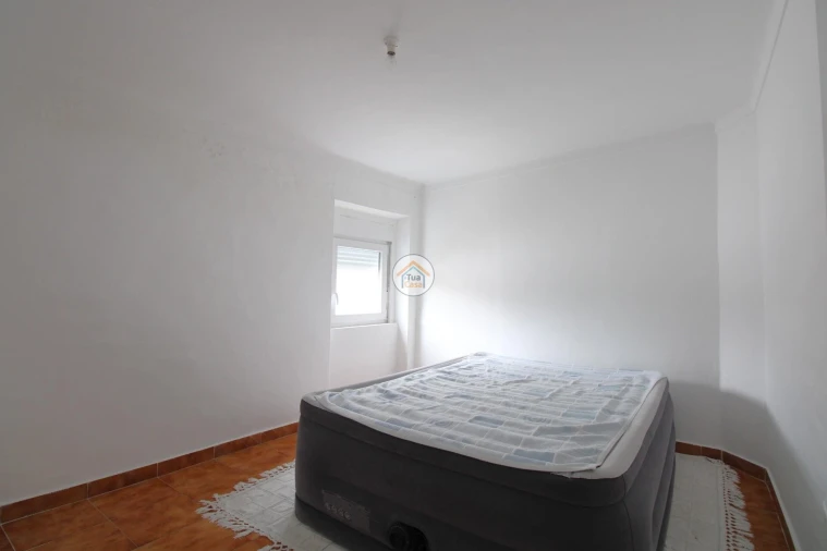 Moradia T1 para Arrendamento em Redondo Foto 5