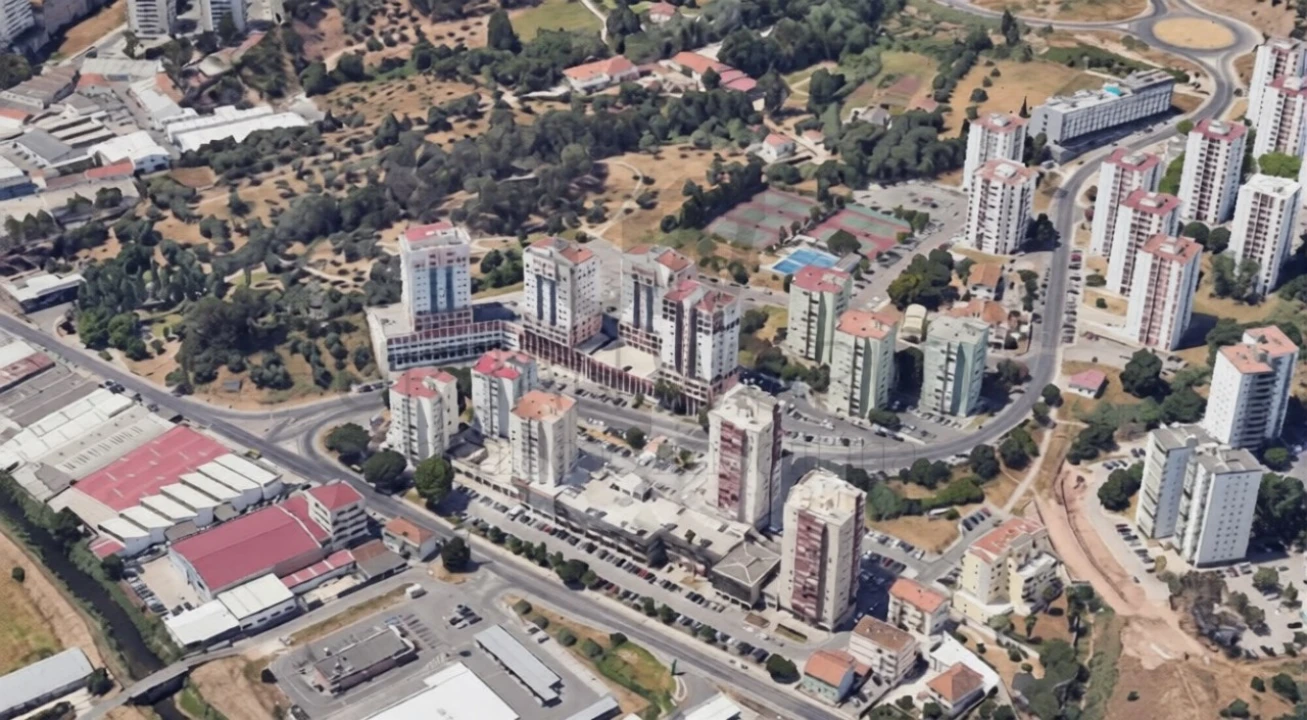 Loja para Venda em Santo António dos Cavaleiros e Frielas Foto 3