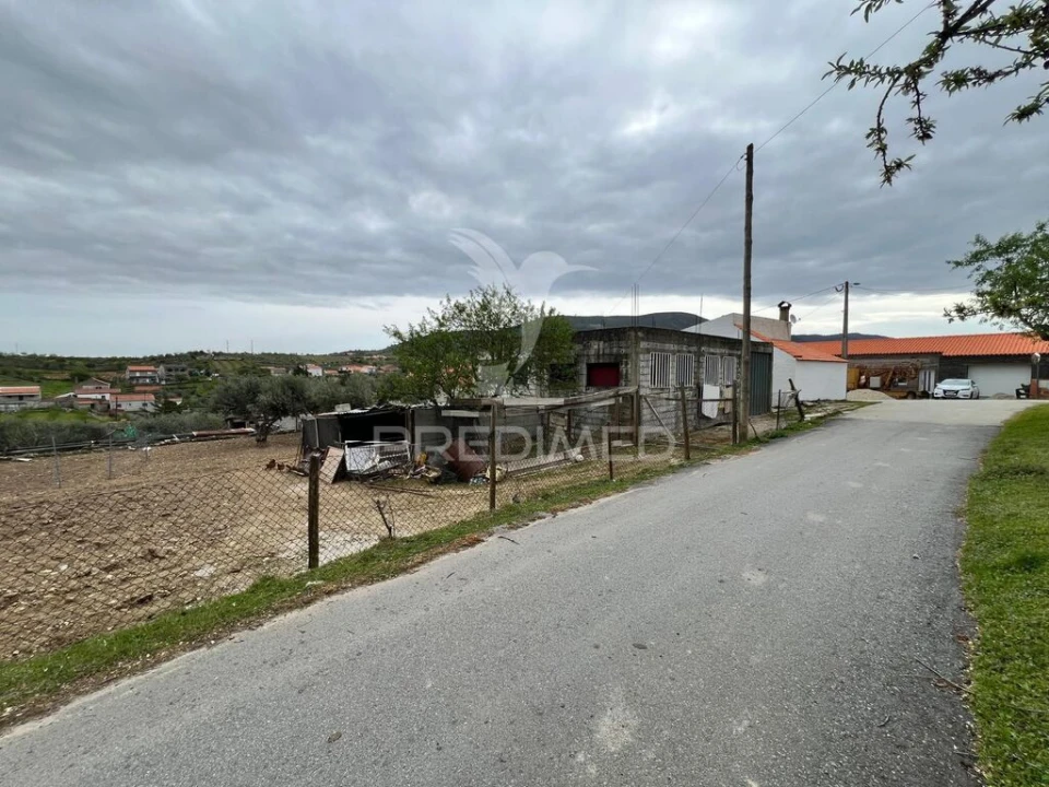 Moradia T3 para Venda em Açoreira Foto 10