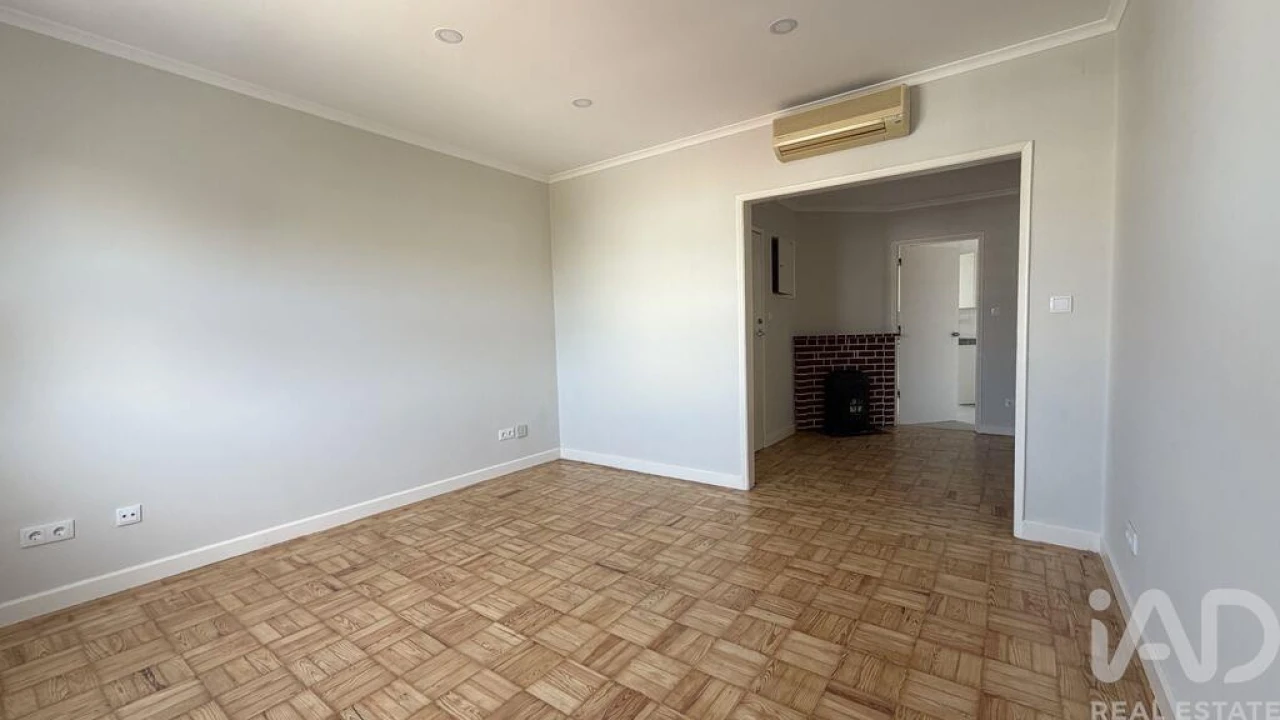 Apartamento T2 para Arrendamento em Avenidas Novas Foto 3