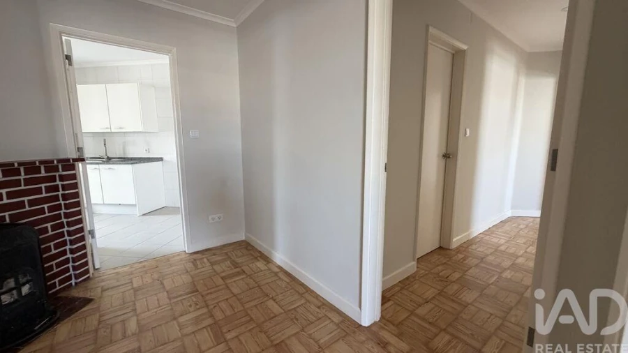 Apartamento T2 para Arrendamento em Avenidas Novas Foto 6