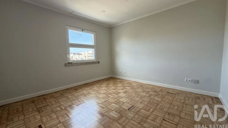 Apartamento T2 para Arrendamento em Avenidas Novas Foto 2