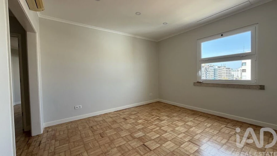 Apartamento T2 para Arrendamento em Avenidas Novas Foto 4