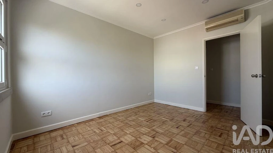 Apartamento T2 para Arrendamento em Avenidas Novas Foto 16