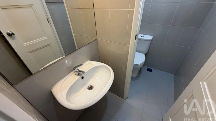 Apartamento T2 para Arrendamento em Avenidas Novas Foto 12