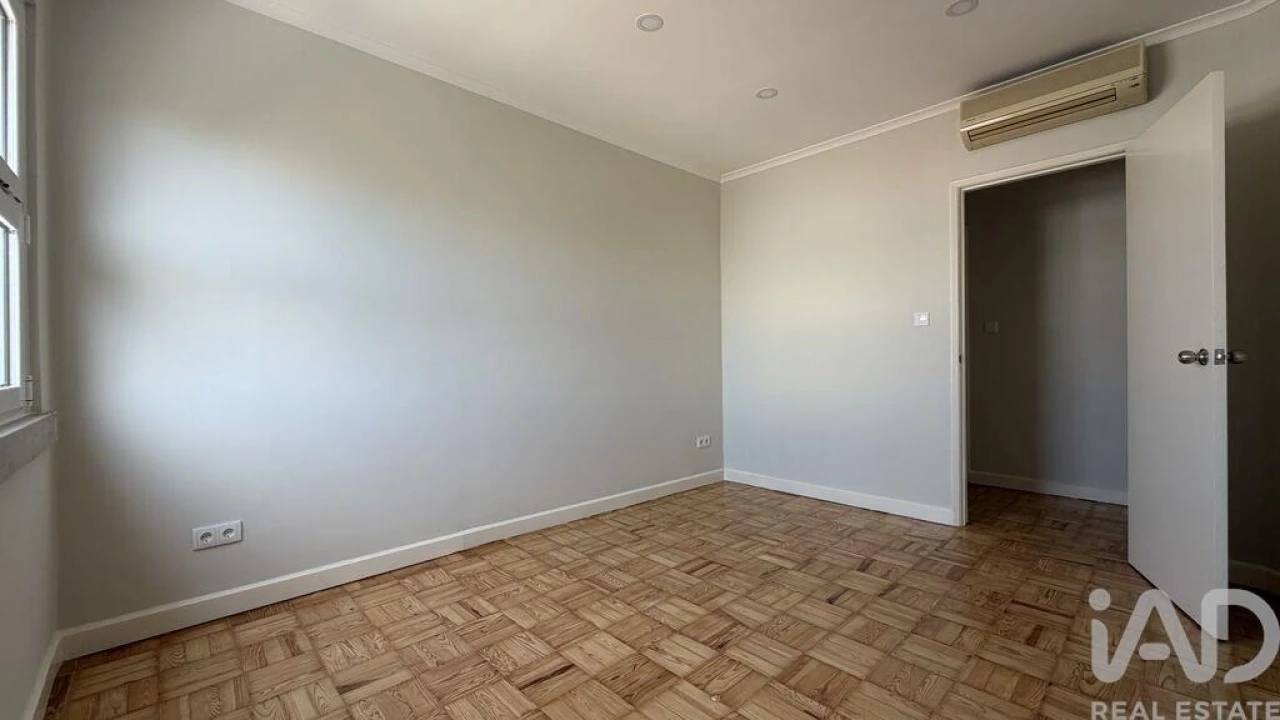 Apartamento T2 para Arrendamento em Avenidas Novas Foto 16