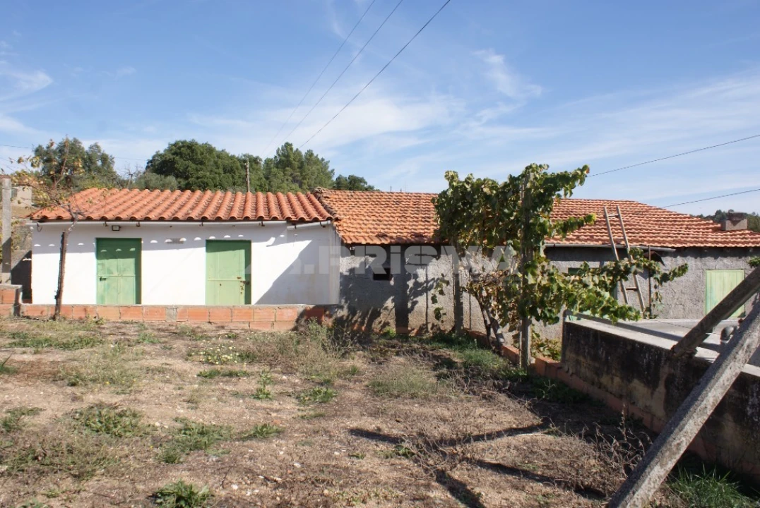 Moradia T3 para Venda em Sarzedas Foto 12