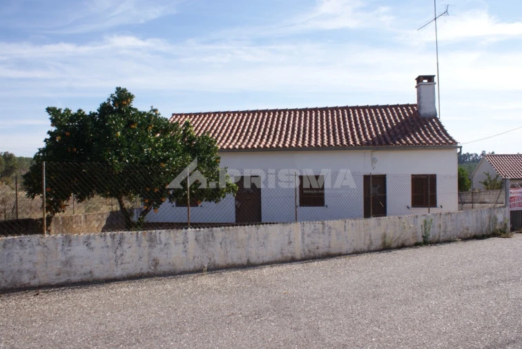 Moradia T3 para Venda em Sarzedas Foto 4