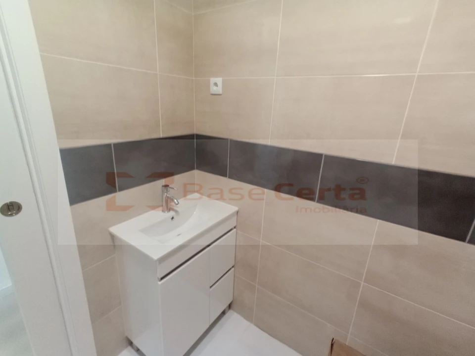 Apartamento T3 para Venda em Vialonga Foto 8