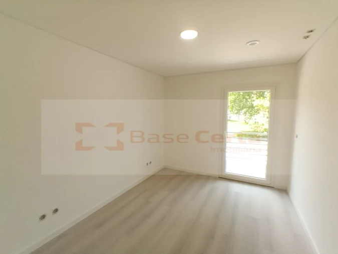 Apartamento T3 para Venda em Vialonga Foto 3